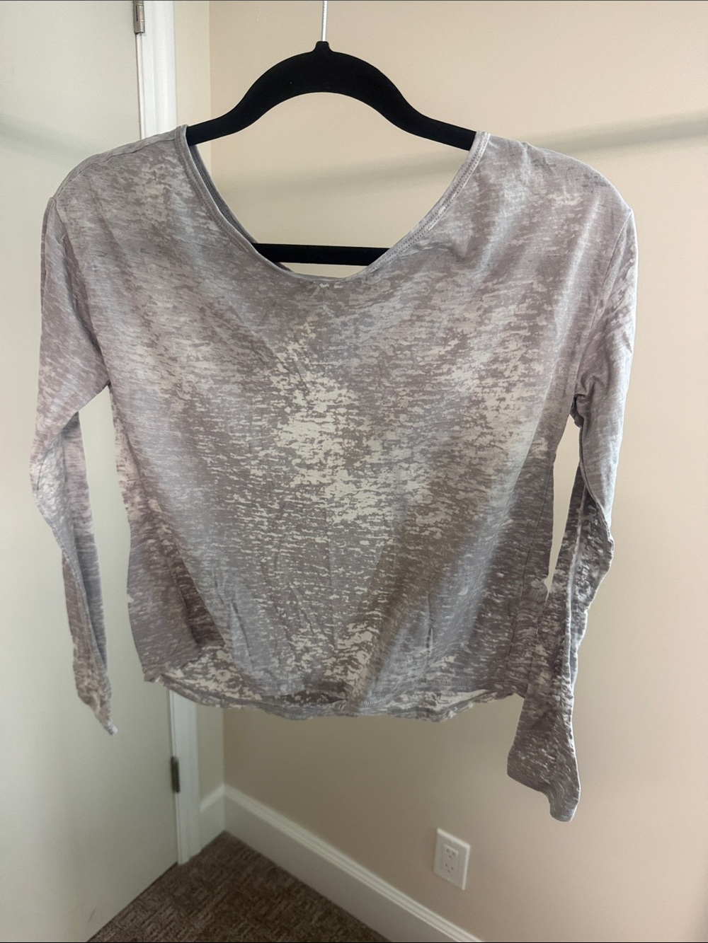 Women's Light Gray Burnout Long Sleeve Tee